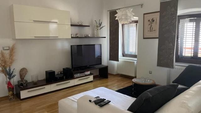 Apartment Marina Рийека Екстериор снимка